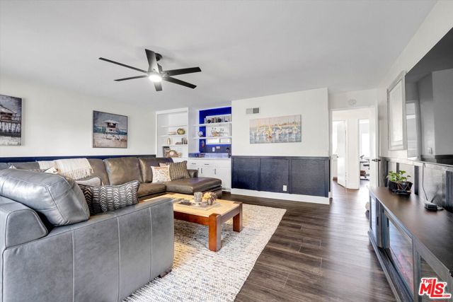 16424 Bubbling View Circle, Cerritos CA: https://media.crmls.org/mediaz/7418c381-e5f6-49d4-9ade-eda0edd31b18.jpg