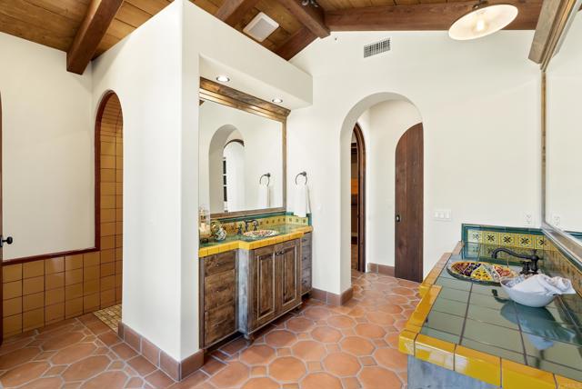 Detail Gallery Image 32 of 75 For 2525 Date Palm Ct, Vista,  CA 92084 - 3 Beds | 3/1 Baths