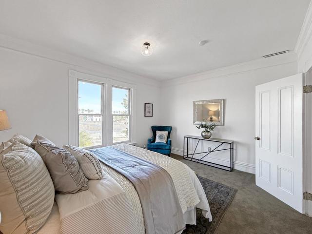 398 W San Fernando, San Jose CA: https://media.crmls.org/mediaz/741a39ec-834f-48ae-8571-ae3a55dce3a9.jpg