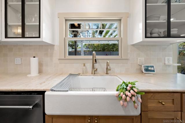 4725 Adams Ave, San Diego CA: https://media.crmls.org/mediaz/741a5432-e4f8-4c46-9113-16379c35155c.jpg