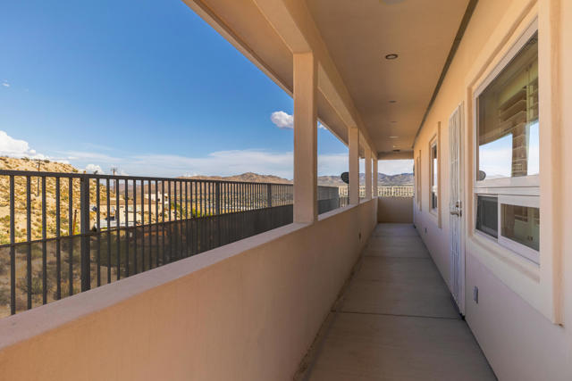 6207 Red Bluff Avenue, Yucca Valley CA: https://media.crmls.org/mediaz/741aa637-2922-4e2b-9c33-0f45dec46733.jpg