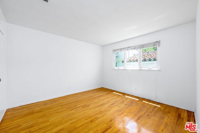Image 20 of 25 For 1477 Havenhurst Drive