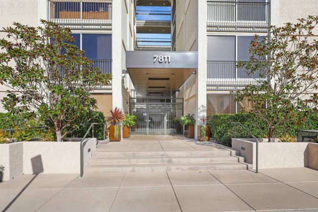 7811 Eads Ave, La Jolla, California 92037, 2 Bedrooms Bedrooms, ,2 BathroomsBathrooms,Condominium,For Sale,Eads Ave,250020509SD