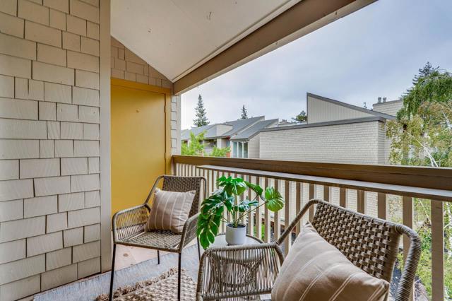 49 Showers Drive, Mountain View CA: https://media.crmls.org/mediaz/741c1f0f-05c6-4890-a621-8cb2685a016d.jpg
