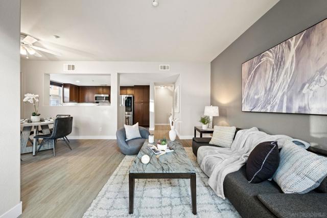 784 Portside Pl, San Diego CA: https://media.crmls.org/mediaz/741c34e7-588c-4786-bf5a-81b7a622cd89.jpg