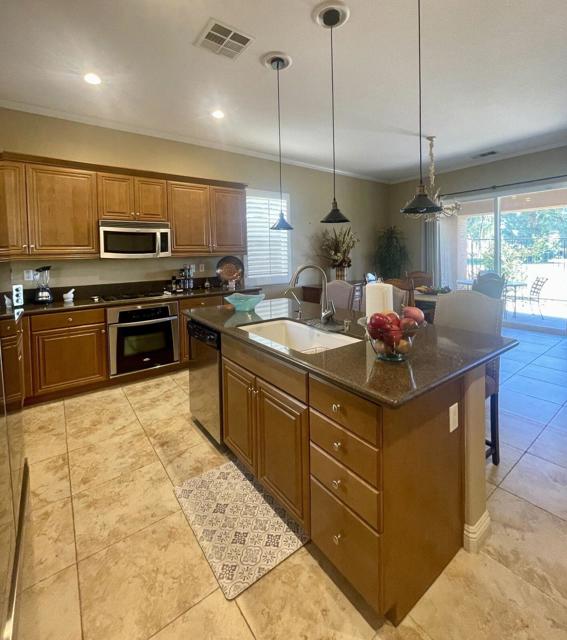 77370 New Mexico Drive, Palm Desert CA: https://media.crmls.org/mediaz/741ee867-a9c0-4c3f-979f-111bbb8db50d.jpg