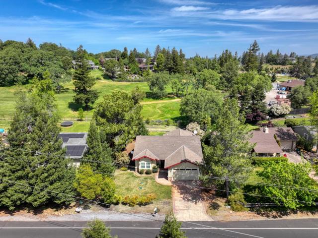 1685 American River Trail,  CA: https://media.crmls.org/mediaz/741f7a33-3829-4a8b-8ac2-7f4dc68ea508.jpg