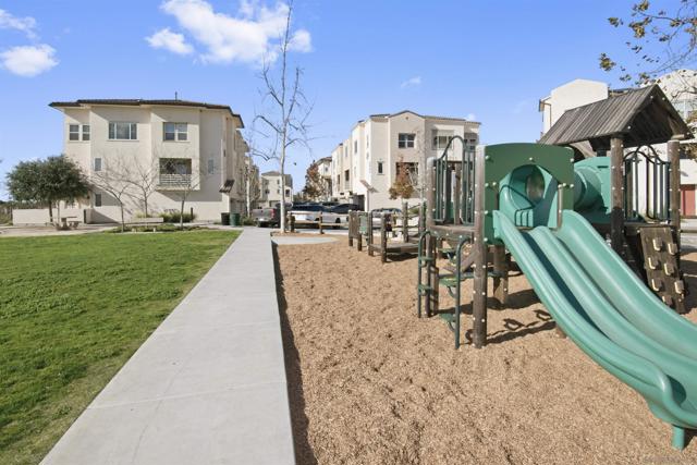 5230 Calle Rockfish, San Diego CA: https://media.crmls.org/mediaz/741fc094-38e4-43ba-a66a-9b47f2c4e1cb.jpg