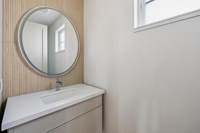 577 Creekside Court, Half Moon Bay CA: https://media.crmls.org/mediaz/741ff58b-a25a-4e8e-86f8-853c23d4d332.jpg