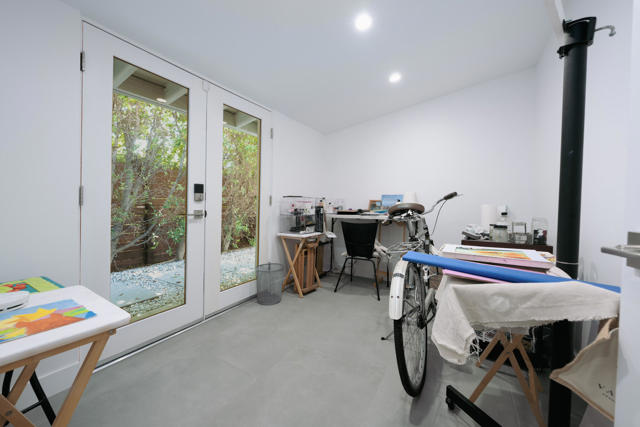 1529 S Riverside Drive, Palm Springs, CA 92264