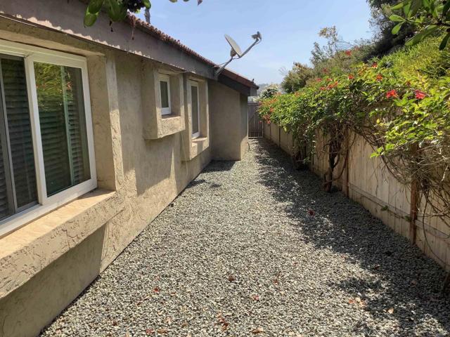 Detail Gallery Image 19 of 25 For 1729 Gascony Rd, Encinitas,  CA 92024 - 3 Beds | 2 Baths