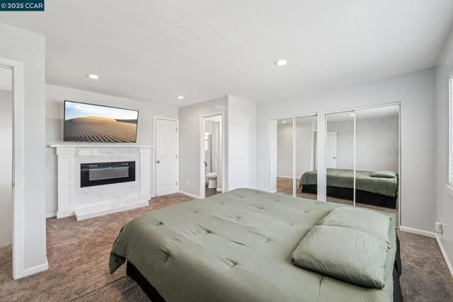 2110 Hellings Avenue, Richmond CA: https://media.crmls.org/mediaz/742091f6-5198-431d-880e-ea03853b3c15.jpg