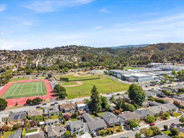 526 Sylvan Avenue, San Mateo CA: https://media.crmls.org/mediaz/742255e2-3f8e-47e7-bfb8-15b8ad734cb7.jpg