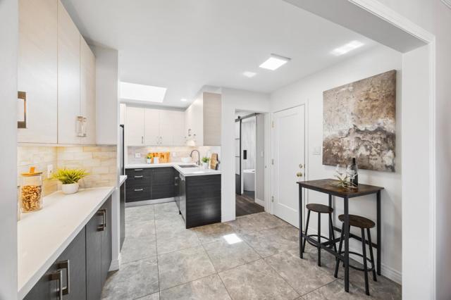 1096 Hawthorne Drive, San Mateo CA: https://media.crmls.org/mediaz/74228c47-e61c-424d-8044-c96b11666c40.jpg