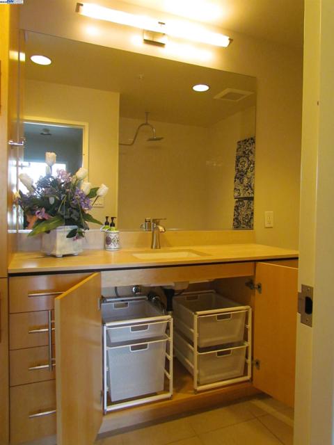 38 N Almaden Blvd, San Jose CA: https://media.crmls.org/mediaz/7422b249-bd6e-4385-96ab-c30a58e4a7a2.jpg