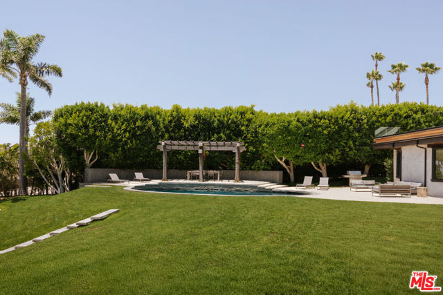 5 Bed Home for Sale in Malibu, California