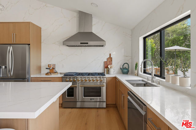 2031 Channelford Road photo 13
