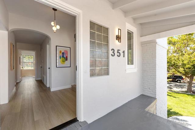351 Elder Avenue, Millbrae CA: https://media.crmls.org/mediaz/7423f517-71a9-4607-8ce1-02dad2c65816.jpg