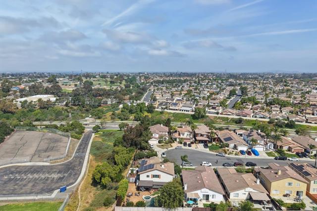 542 Lee Circle, Chula Vista CA: https://media.crmls.org/mediaz/7423f5eb-e0f1-42e4-a990-1b8712cefd5c.jpg