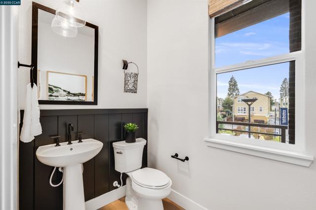 202 Stone Pine Terraces, Sunnyvale CA: https://media.crmls.org/mediaz/7424e6ba-8ea1-487c-8239-d82e89eac90a.jpg
