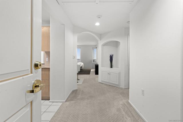 3890 Nobel Dr, San Diego CA: https://media.crmls.org/mediaz/74250307-23c2-4bb1-9a8e-6c0637c26198.jpg