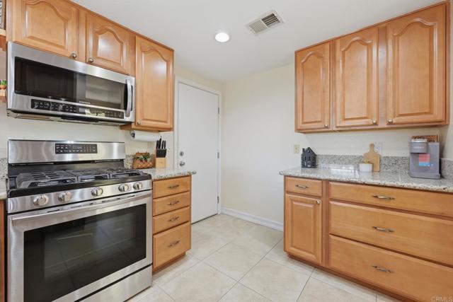 1851 Normandy Gln, Escondido, CA 92027 photo 17