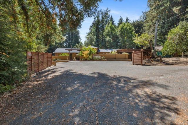 211 Hidden Lane, Santa Cruz CA: https://media.crmls.org/mediaz/74269794-2522-4d73-a27f-14766b73567d.jpg