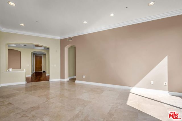 11847 Gorham Avenue, Los Angeles CA: https://media.crmls.org/mediaz/74273986-1dc1-4b71-906e-519783effa64.jpg