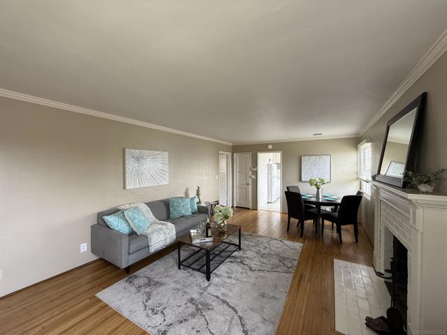 1205 Park Row, La Jolla CA: https://media.crmls.org/mediaz/7428a683-ca6e-4301-9681-5303bb7e0181.jpg