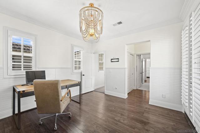 13459 Ginger Glen Dr, San Diego CA: https://media.crmls.org/mediaz/74298133-20a4-4089-b665-8341b41e9507.jpg
