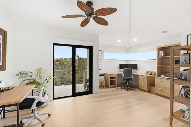 Detail Gallery Image 11 of 22 For 318 S Nardo, Solana Beach,  CA 92075 - 7 Beds | 7/1 Baths