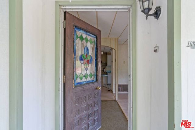 23777 Mulholland Highway, Calabasas CA: https://media.crmls.org/mediaz/7429dd50-98ec-4dc0-a7f8-53ff203f865f.jpg
