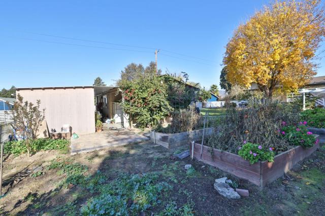 12155 Columbet Avenue, San Martin CA: https://media.crmls.org/mediaz/7429f864-89f7-4420-84dc-022f029a6939.jpg
