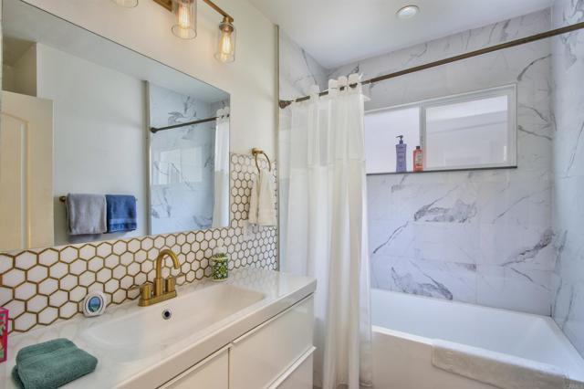 4040 42 35Th Street, San Diego CA: https://media.crmls.org/mediaz/7429fe0f-716f-44a9-a33c-dafc956bb732.jpg