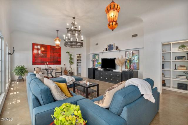 Detail Gallery Image 13 of 64 For 2707 Hermosita Dr, Glendale,  CA 91208 - 3 Beds | 3/1 Baths