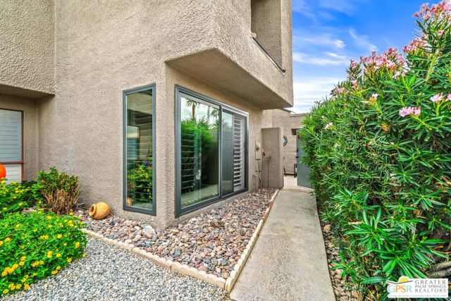71824 Eleanora Lane, Rancho Mirage CA: https://media.crmls.org/mediaz/742a93f2-1d86-431f-a059-03ff1056752e.jpg