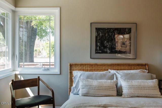 Detail Gallery Image 22 of 45 For 1300 Meadowbrook Rd, Altadena,  CA 91001 - 3 Beds | 2 Baths