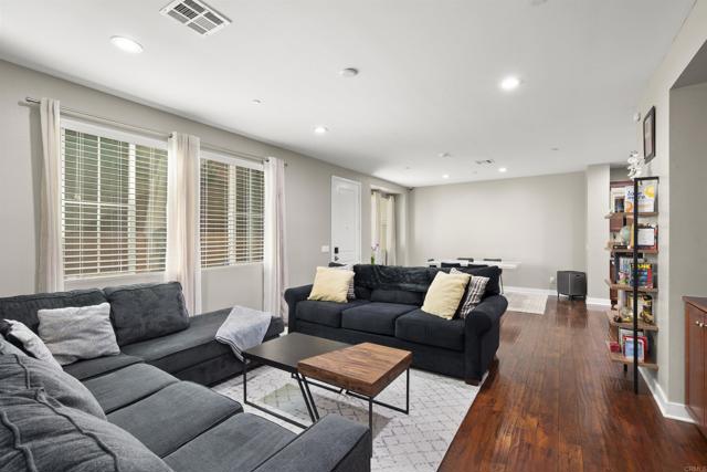 7508 EAGLE Drive, Santee CA: https://media.crmls.org/mediaz/742cbcf4-d144-447b-a5e8-aa11f7072995.jpg