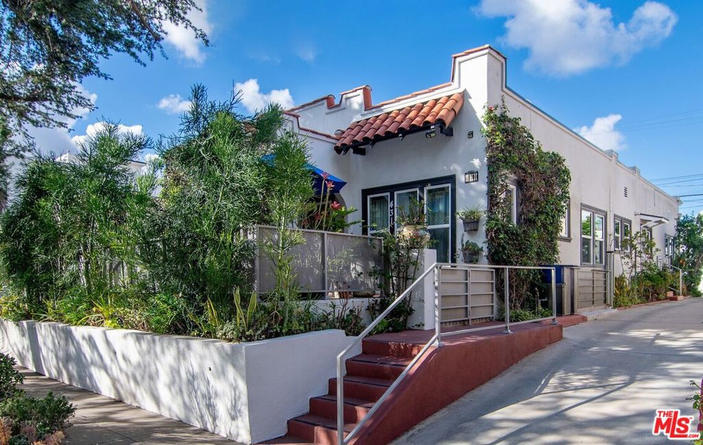 Multifamily at 429 N Norton Avenue