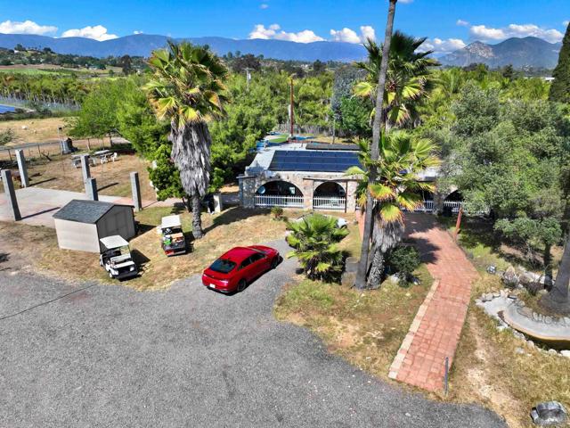 30100 Valley Center Rd., Valley Center CA: https://media.crmls.org/mediaz/742d2026-bc5a-42a0-935b-e3b5f310ded1.jpg
