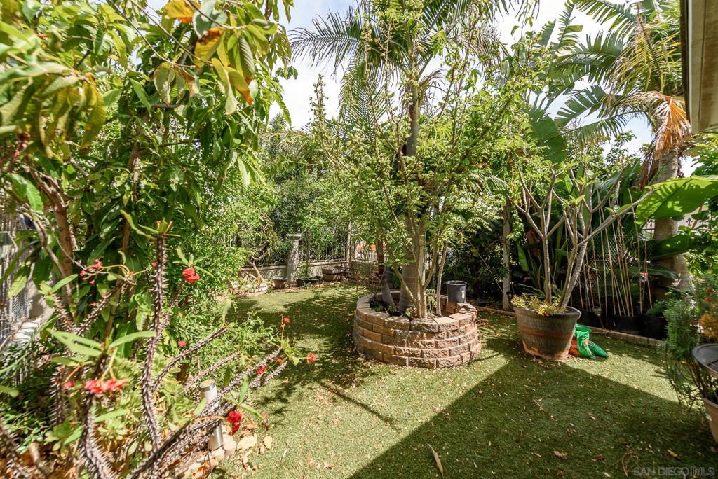 10166 Drumcliff Ave - photo 2