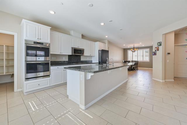 Detail Gallery Image 4 of 27 For 37520 River Oats Ln, Murrieta,  CA 92563 - 3 Beds | 2 Baths