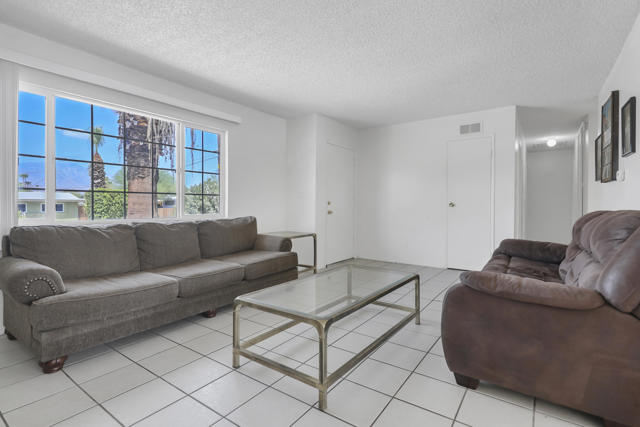 42570 Stephani Circle, Palm Desert CA: https://media.crmls.org/mediaz/742ede66-3536-4f15-a76b-fa53e8a5bdba.jpg