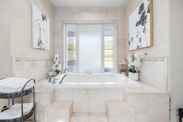 Image 23 of 51 For 2770 Summerland Road