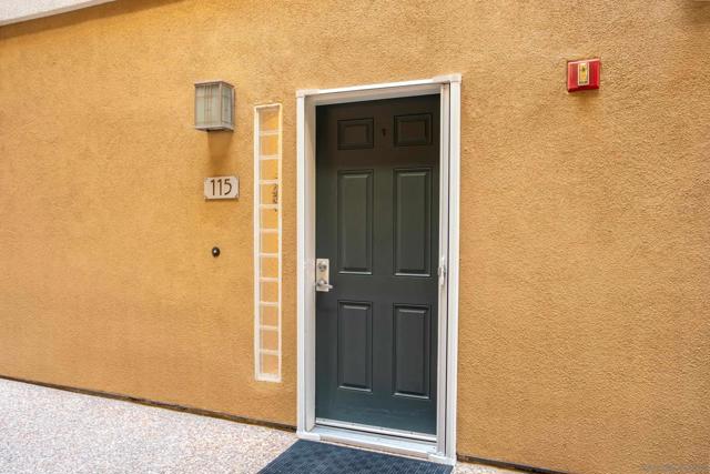 2330 1st Ave, San Diego CA: https://media.crmls.org/mediaz/74312813-9538-459f-80bd-54514b6012ae.jpg