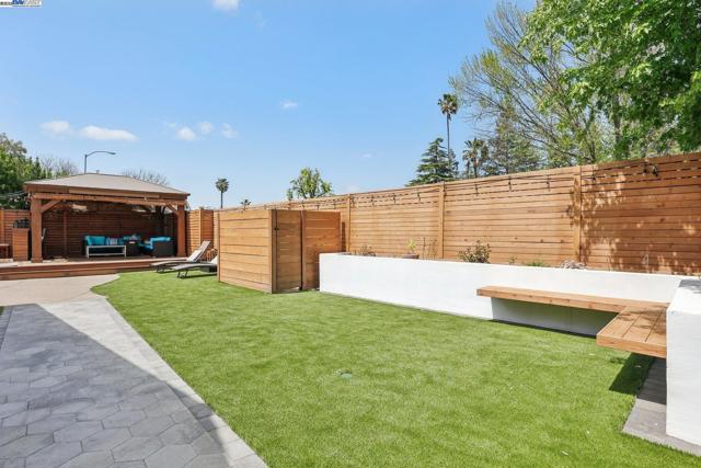515 Zircon Way, Livermore CA: https://media.crmls.org/mediaz/74319c8d-0244-494b-adac-7eddab8399bf.jpg