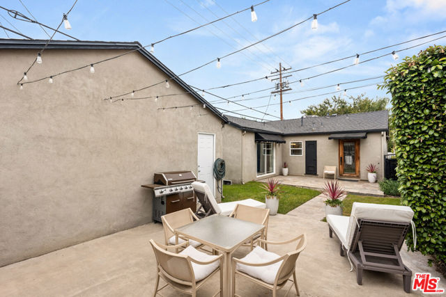 419 S Almont Drive, Beverly Hills CA: https://media.crmls.org/mediaz/7431e0db-d295-4632-b13c-30fd57ad30a2.jpg