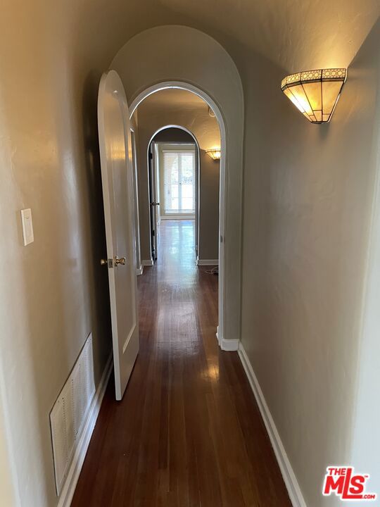 6370 W 6th Street, Los Angeles CA: https://media.crmls.org/mediaz/74329e5b-c5ba-410d-b75b-d62113afdd61.jpg