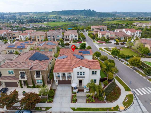 4719 Crespi Ct, Carlsbad CA: https://media.crmls.org/mediaz/74337700-79d4-447b-8536-d9c9c5f713d8.jpg