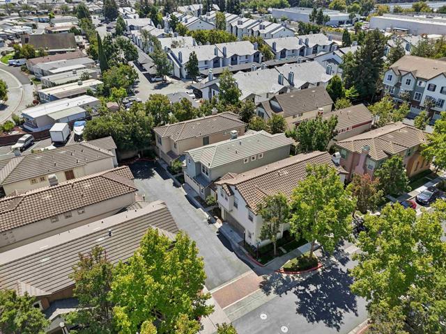 49199 Honeysuckle Ter, Fremont CA: https://media.crmls.org/mediaz/743417d8-5f68-4b42-b6f7-31b757ac5914.jpg